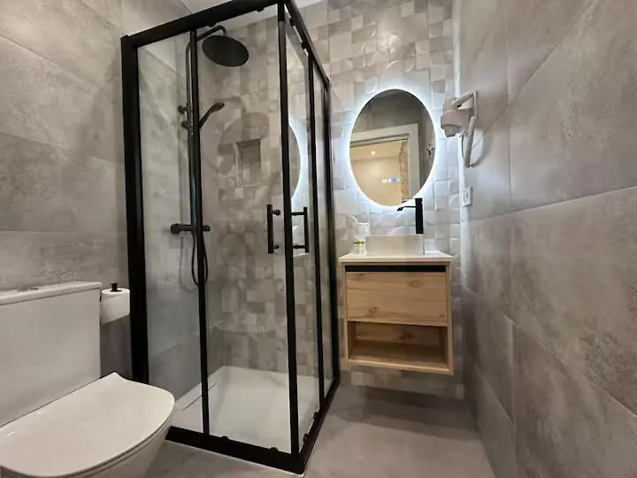 Suite Crystal Lyon