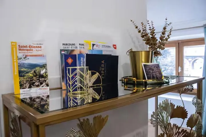 Suite Crystal Лион Апартаменты